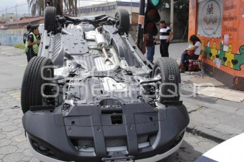 VOLCADURA CAMIONETA