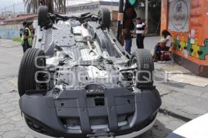 VOLCADURA CAMIONETA