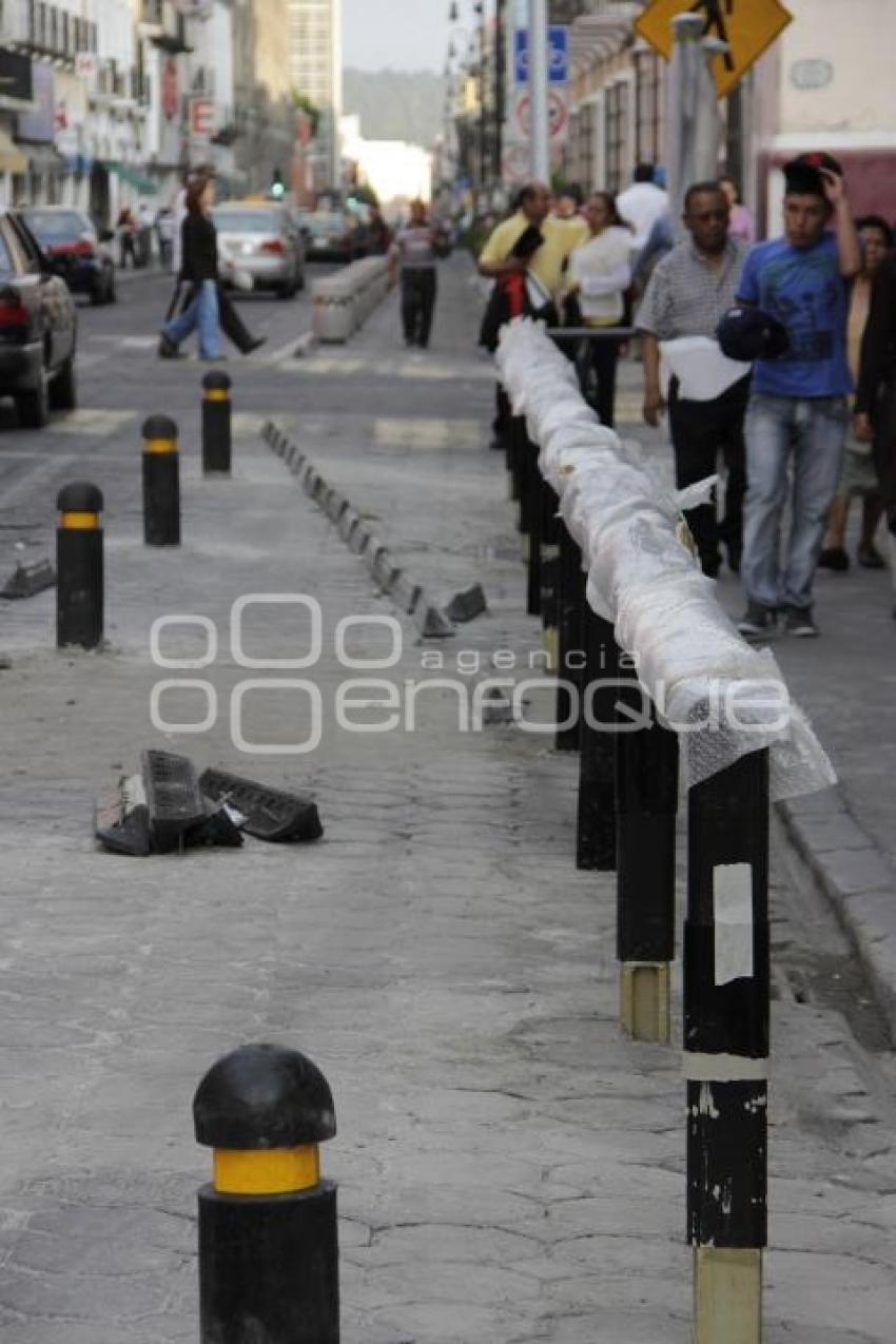 BARANDAL Y GUARDAPEATONES EN LA 4 PONIENTE