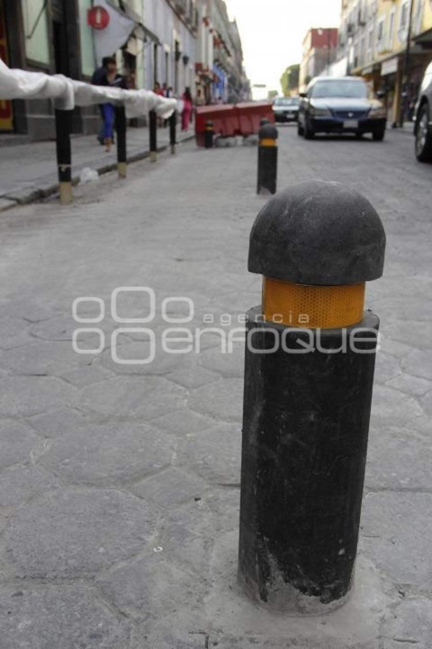 BARANDAL Y GUARDAPEATONES EN LA 4 PONIENTE