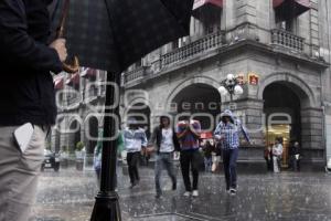 LLUVIAS. RAYMOND