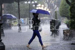 LLUVIAS. RAYMOND