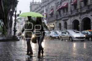 LLUVIAS. RAYMOND