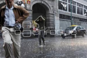 LLUVIAS. RAYMOND