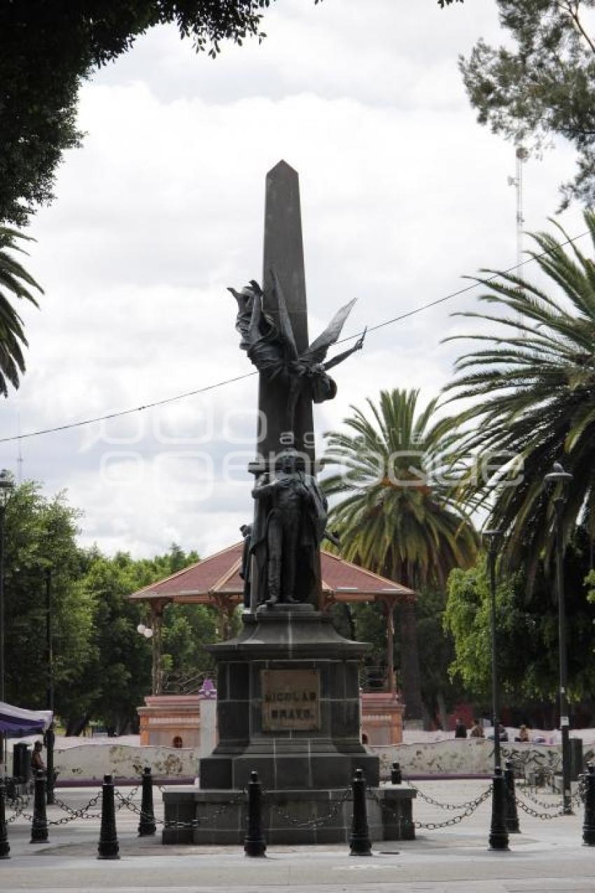 PASEO BRAVO . MONUMENTO A NICOLÁS BRAVO