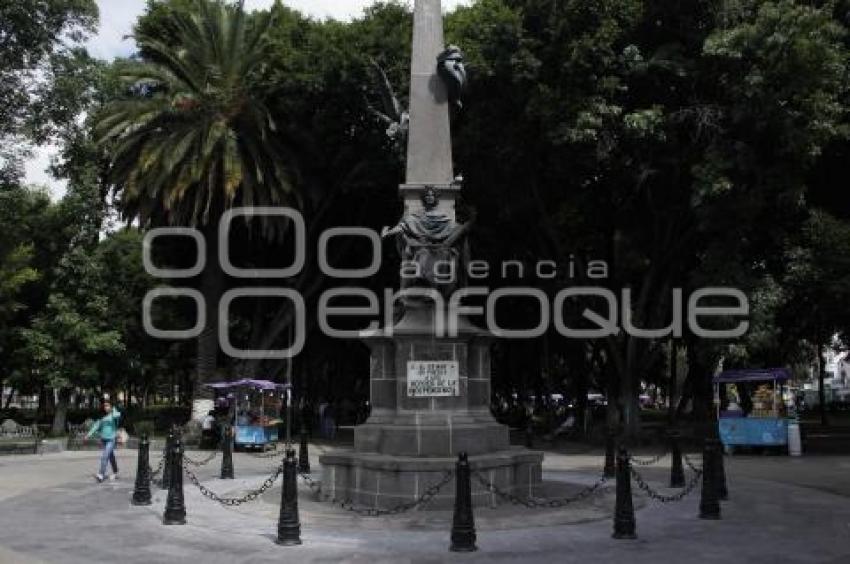PASEO BRAVO . MONUMENTO A NICOLÁS BRAVO