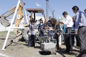 PRIMERA PIEDRA CENTRO ACUÁTICO DEL NORTE