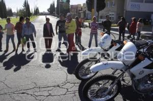 CIERRAN CALLES POR FALTA DE MAESTROS