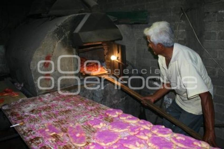 ELABORAN PAN DE MUERTO EN SANTA CATARINA