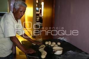 ELABORAN PAN DE MUERTO EN SANTA CATARINA