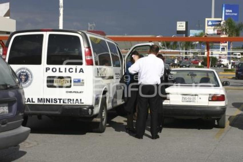 REALIZAN INVESTIGACIÓN ELEMENTOS DEL MINISTERIO PUBLICO FEDERAL SAN MARTIN TEXMELUCAN