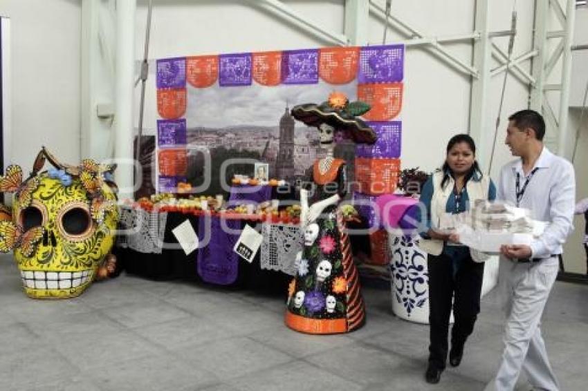 OFRENDA EN EL CENTRO EXPOSITOR