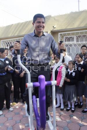 RIVERA INAUGURÓ GIMNASIO AL AIRE LIBRE