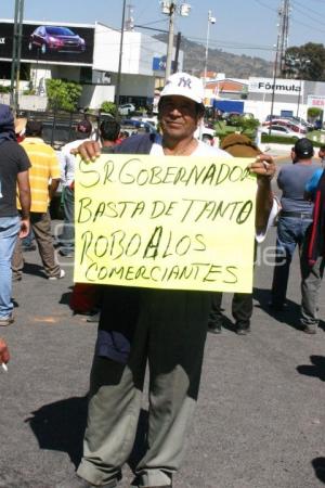 TIANGUISTAS DE TEXMELUCAN EXIGEN SEGURIDAD