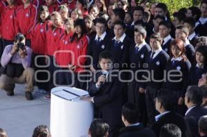 INAUGURA EDUARDO RIVERA AULA DE MEDIOS