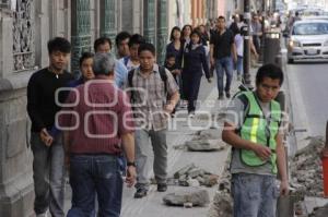 OBRAS EN REFORMA . PEATONES