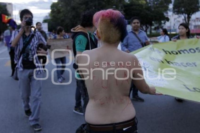 MARCHA ANUAL LÉSBICO-GAY