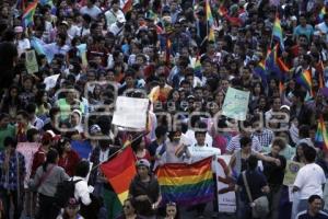 MARCHA ANUAL LÉSBICO-GAY