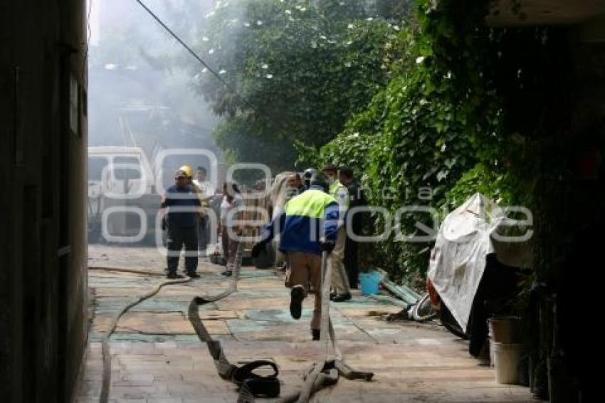 INCENDIO EN BAÑOS PÚBLICOS