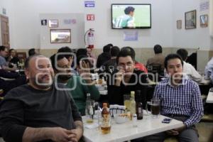 AFICIONADOS VEN PARTIDO DE LA SELECCIÓN EN BARES Y RESTAURANTES