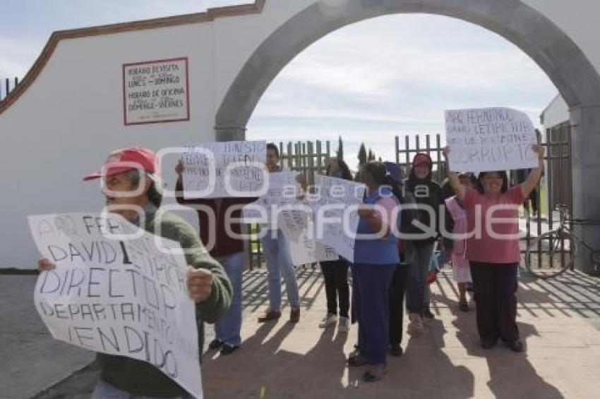 MANIFESTACIÓN . PANTEÓN