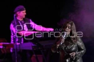 CONCIERTO . GLORIA GAYNOR