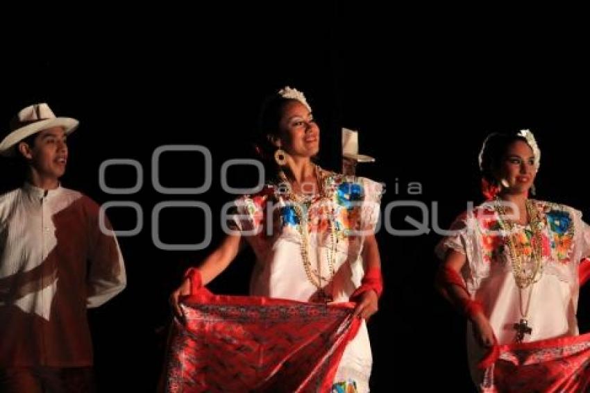 MEXICANERÍAS BALLET FOLKLÓRICO