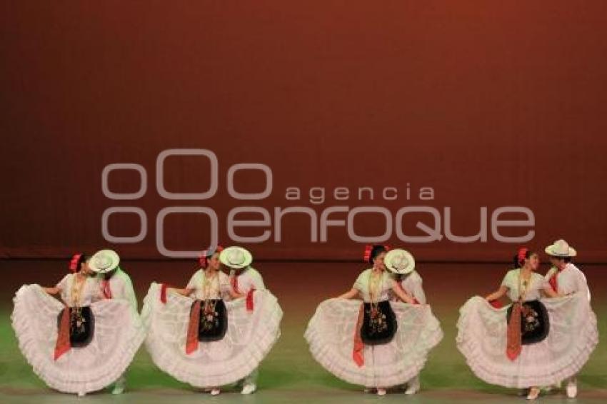 MEXICANERÍAS BALLET FOLKLÓRICO