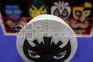 MUESTRA DE CARTELES DE LUCHA LIBRE