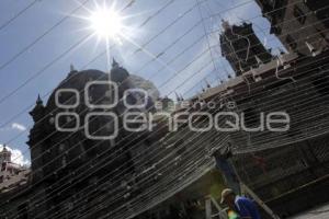 COLOCACIÓN LUCES NAVIDEÑAS. ZÓCALO