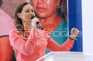 16 ENTREGA CRÉDITO A LA PALABRA DE LA MUJER