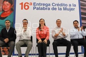 16 ENTREGA CRÉDITO A LA PALABRA DE LA MUJER