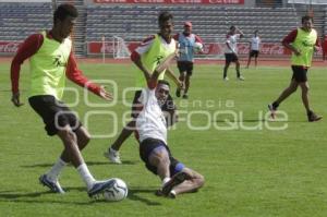 ENTRENAMIENTO LOBOS BUAP