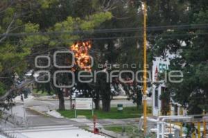 INCENDIO CONTROLADO EN COMPLEJO PETROQUÍMICO