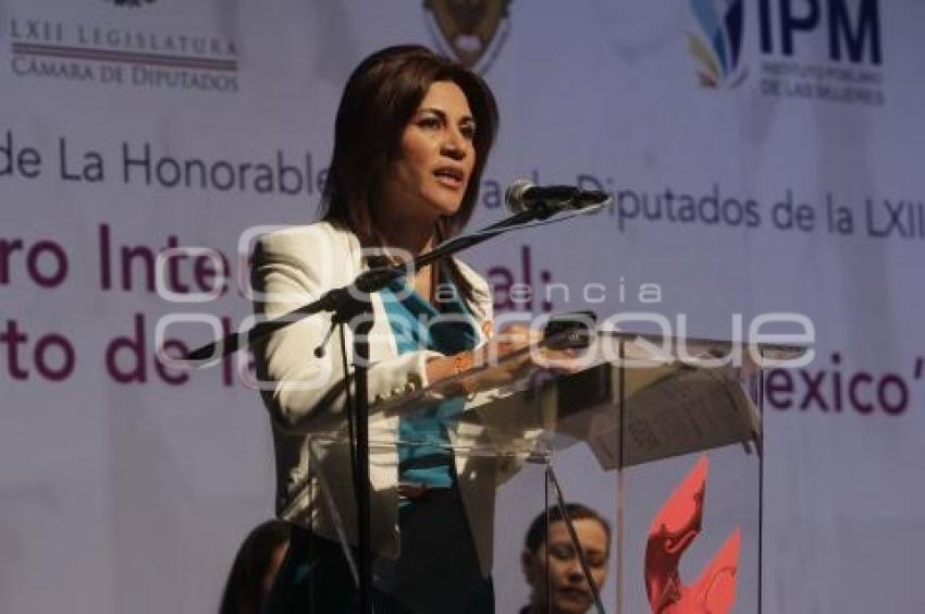 FORO INTERNACIONAL CONMEMORANDO EL VOTO FEMENINO