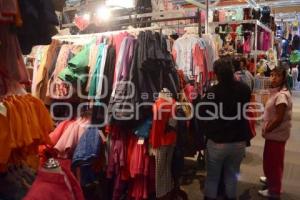 BAZAR NAVIDEÑO CÁMARA DEL VESTIDO