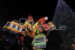 ENCIENDE RECTOR BUAP ÁRBOL NAVIDAD