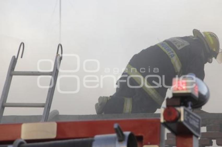 INCENDIO EN CASA HABITACIÓN