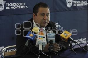 MARLON SANTILLAN . TEC MONTERREY