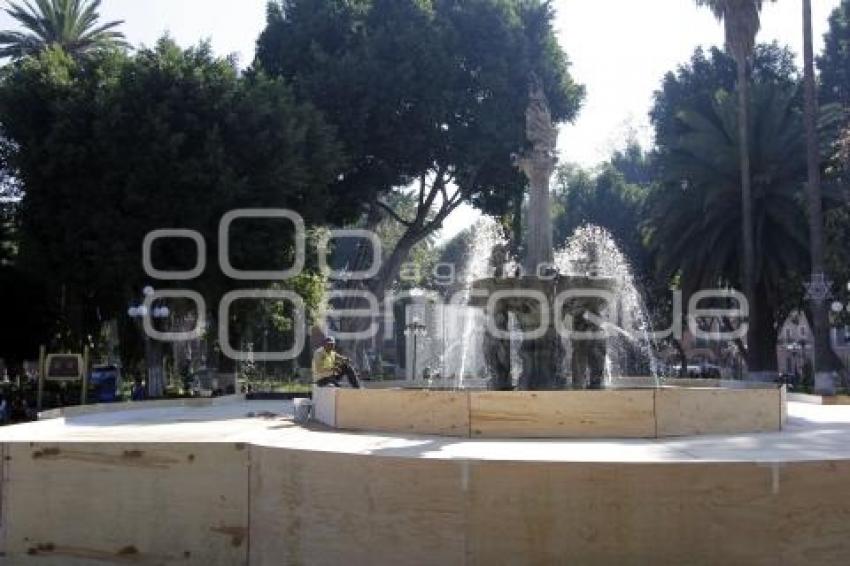 COLOCAN ESTRUCTURA EN FUENTE DEL ZÓCALO