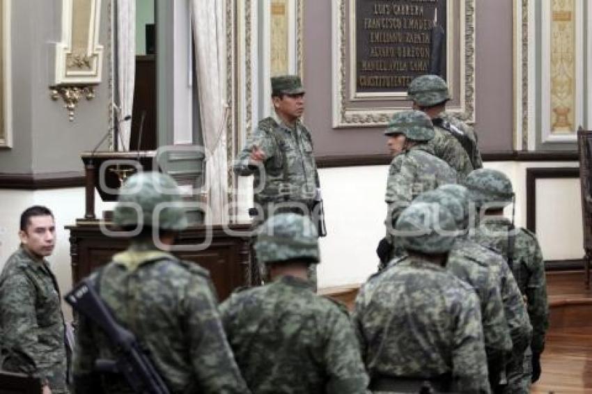 ENSAYA EJÉRCITO EN EL CONGRESO