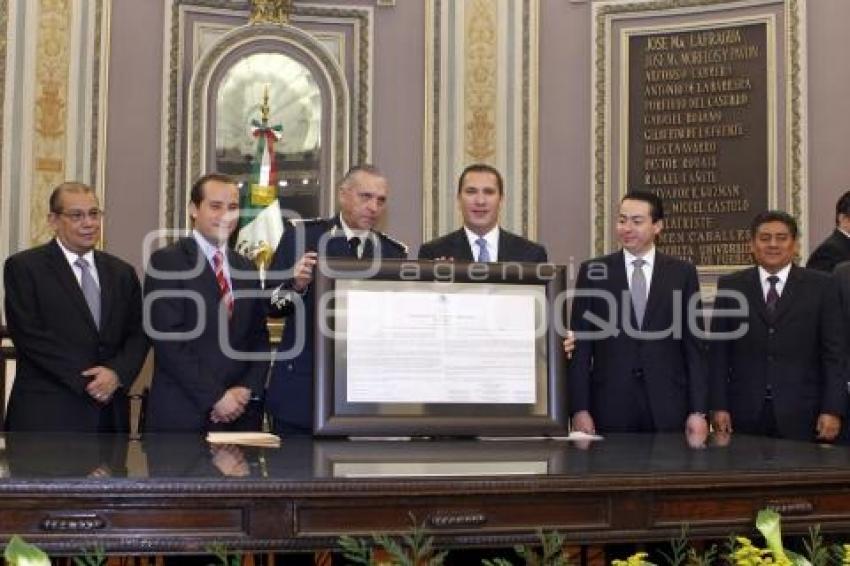 DEVELACIÓN LETRAS DE ORO EJERCITO MEXICANO . CONGRESO DEL ESTADO