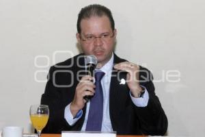 RECTOR INSTITUTO DE ESTUDIOS UNIVERSITARIOS IEU