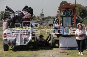 PEREGRINOS EN LA AUTOPISTA