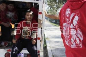 PEREGRINOS EN LA AUTOPISTA