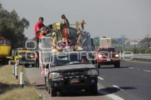 PEREGRINOS EN LA AUTOPISTA