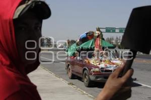 PEREGRINOS EN LA AUTOPISTA