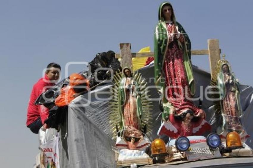 PEREGRINOS EN LA AUTOPISTA