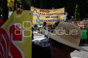 MARCHAN CONTRA LEY DEL AGUA