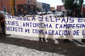 MANIFESTACIÓN POR DESPOJO DE UNA IGLESIA